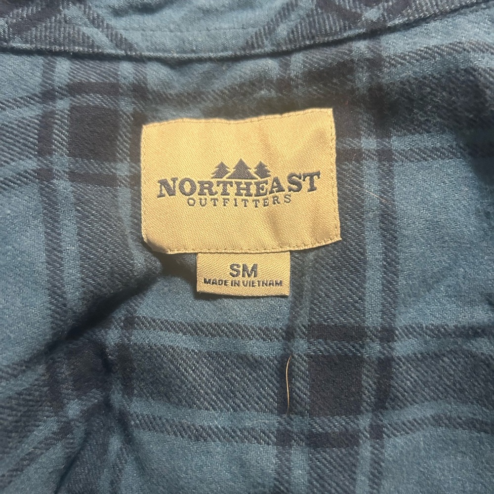 Northeast Outfitters Blue Plaid Men's Casual Button Down Shirt